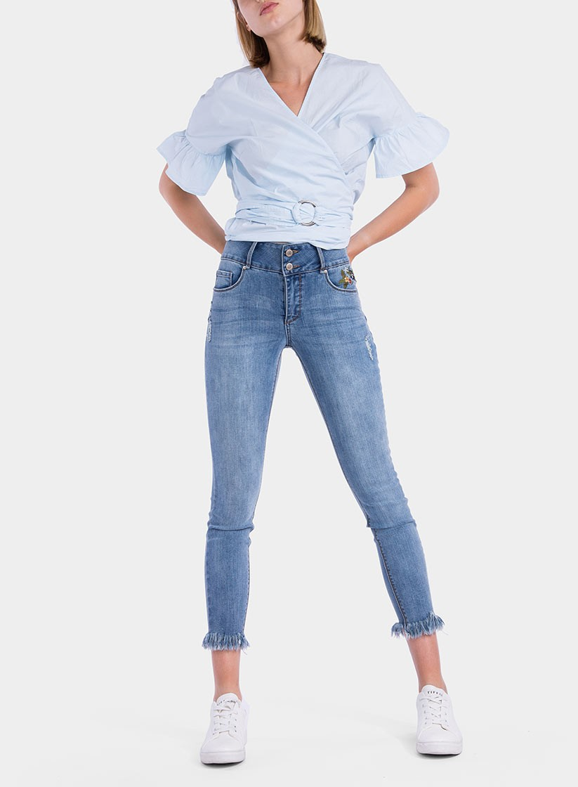 Frente de jeans light Double-Up Skinny flor bordada da Tiffosi