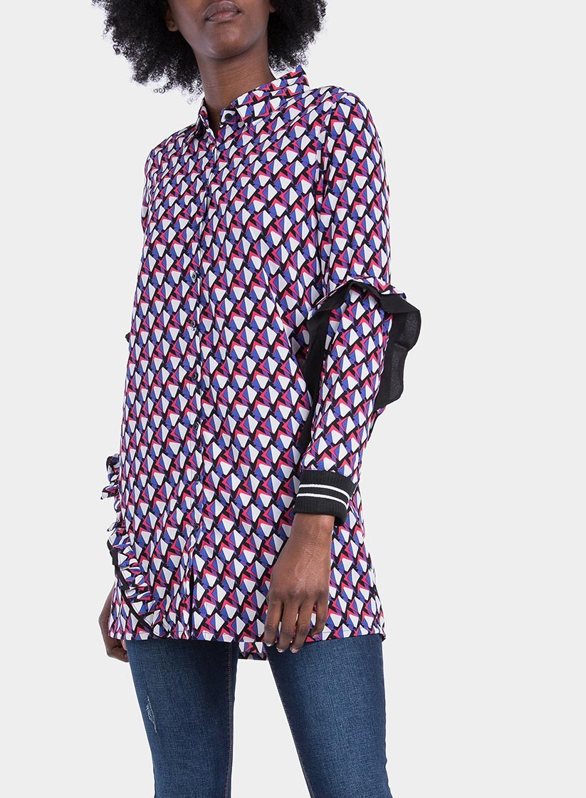 Lateral direito de camisa comprida com print geométrico da Tiffosi