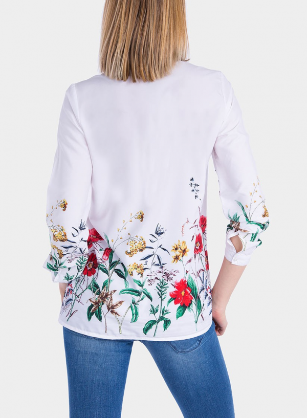 Costas de camisa branca com print floral da Tiffosi