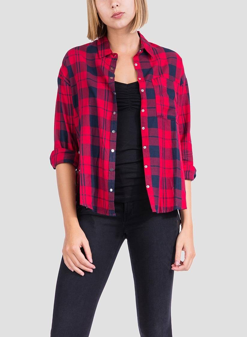 Frente de camisa xadrez vermelho com Ilhós para mulher da Tiffosi