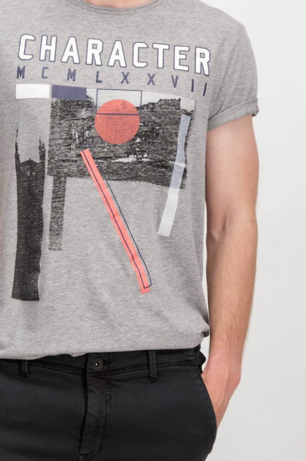Pormenor da t-shirt com print Garcia Jeans em cinza para homem