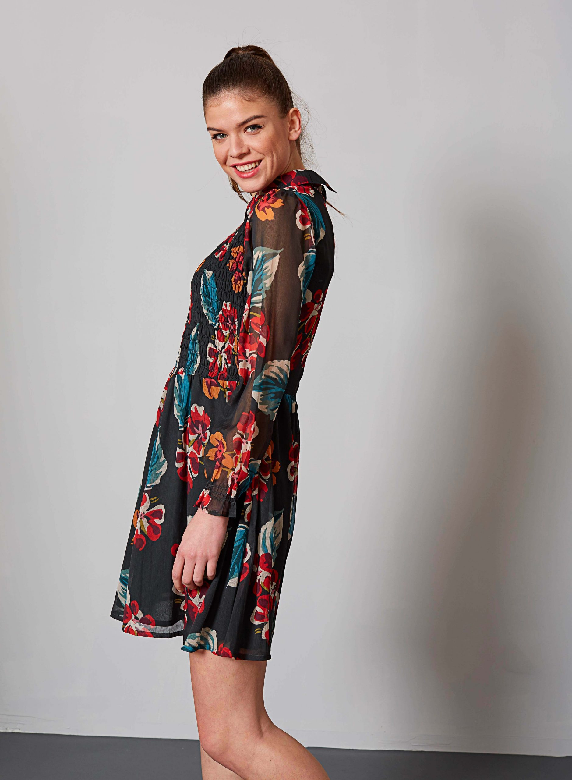 Vestido print floral com gola da Md`m