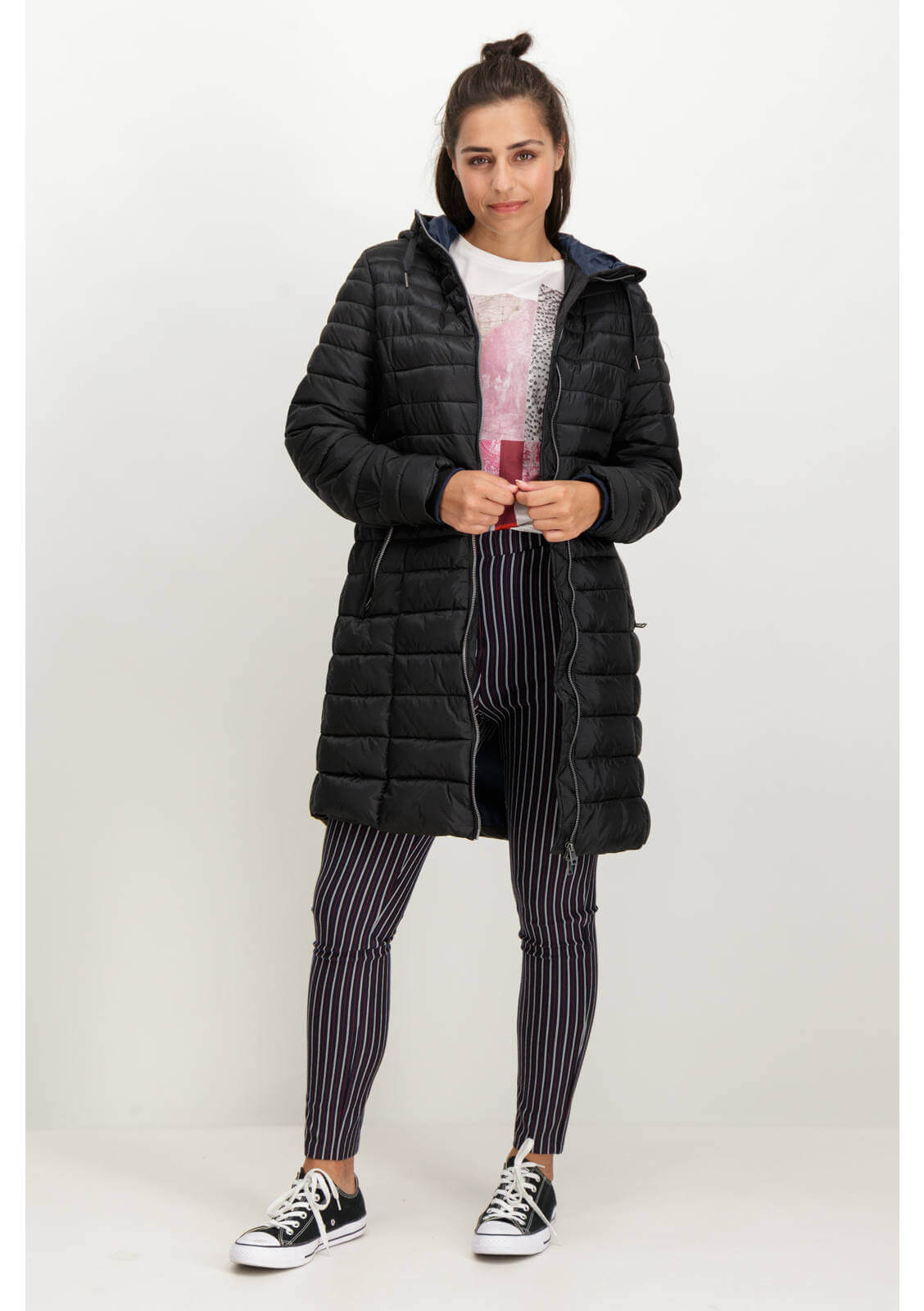 Casaco comprido preto acolchoado para mulher da Garcia Jeans