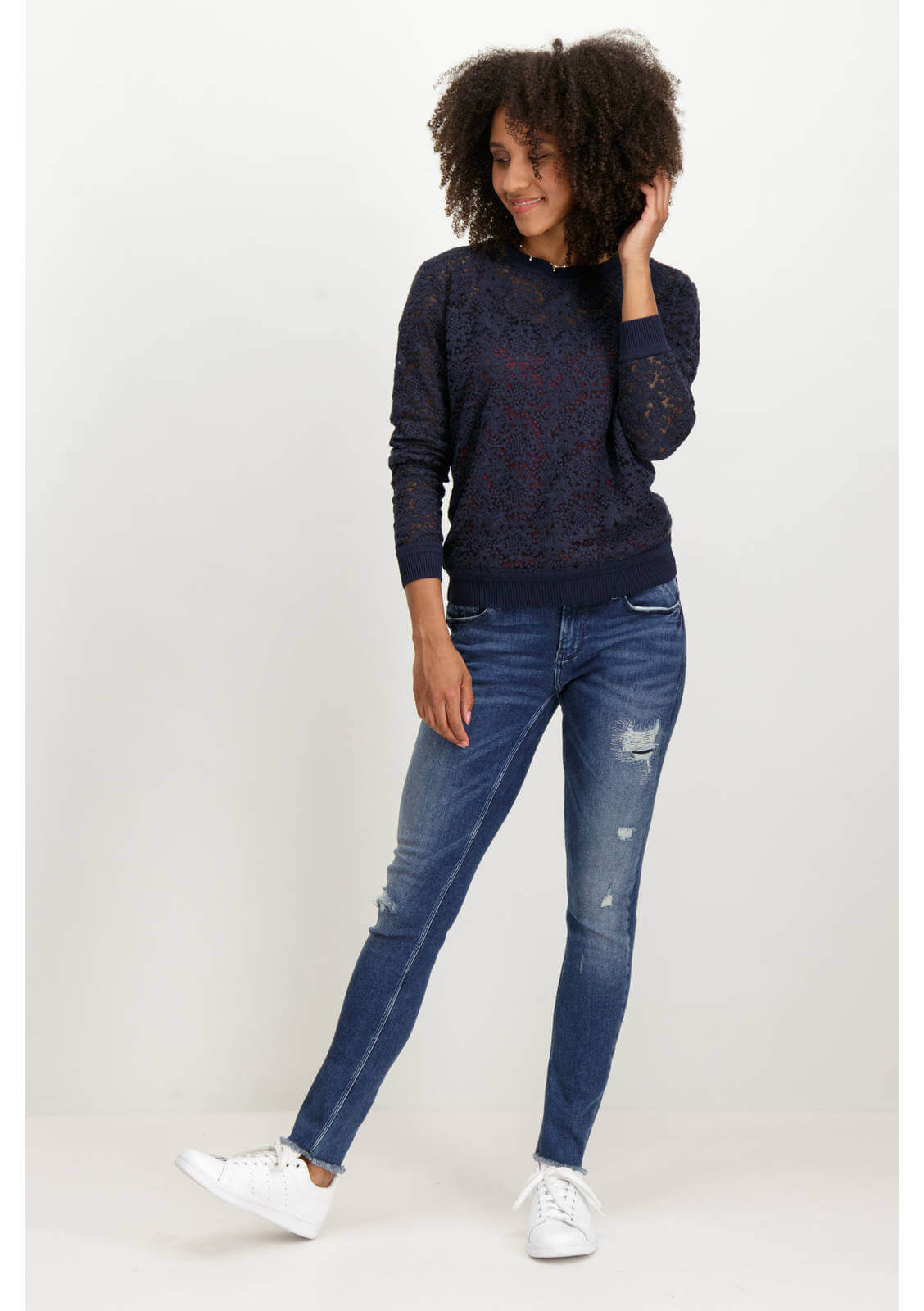 Calças de ganga com rotos para mulher da Garcia Jeans