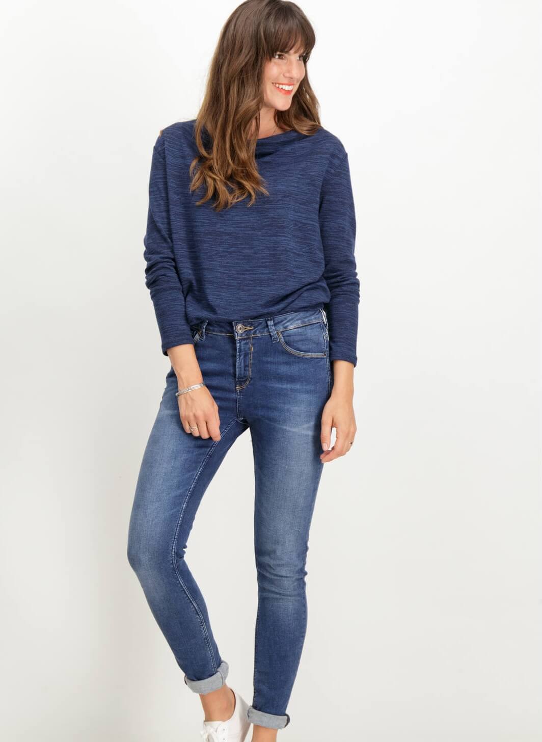Camisola decote à barco azul para mulher da Garcia Jeans
