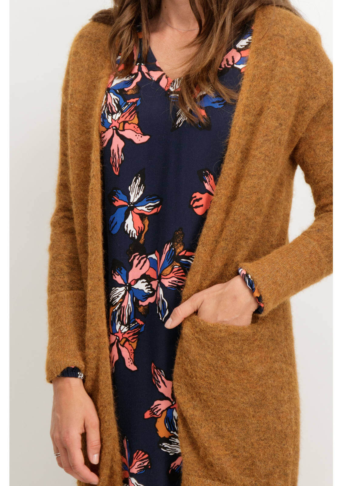 Casaco camel malha alpaca para mulher da Garcia Jeans