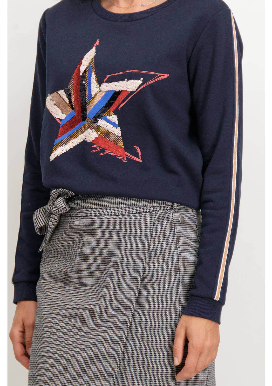 Camisola estrela bordada para mulher da Garcia Jeans