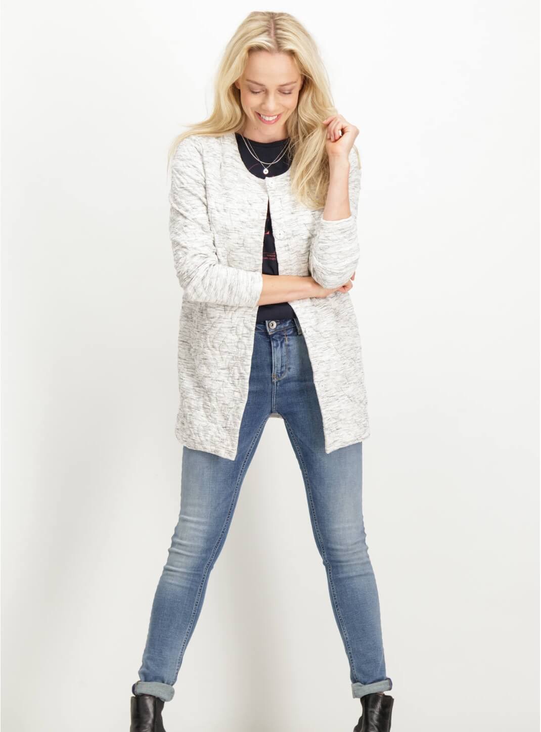 Casaco branco sem gola da Garcia Jeans para mulher