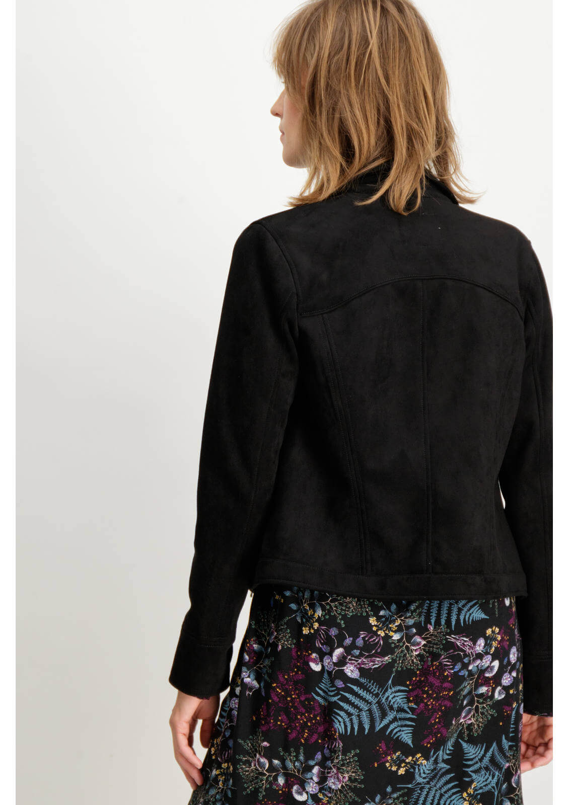 Blusão traçado preto da Garcia Jeans para mulher