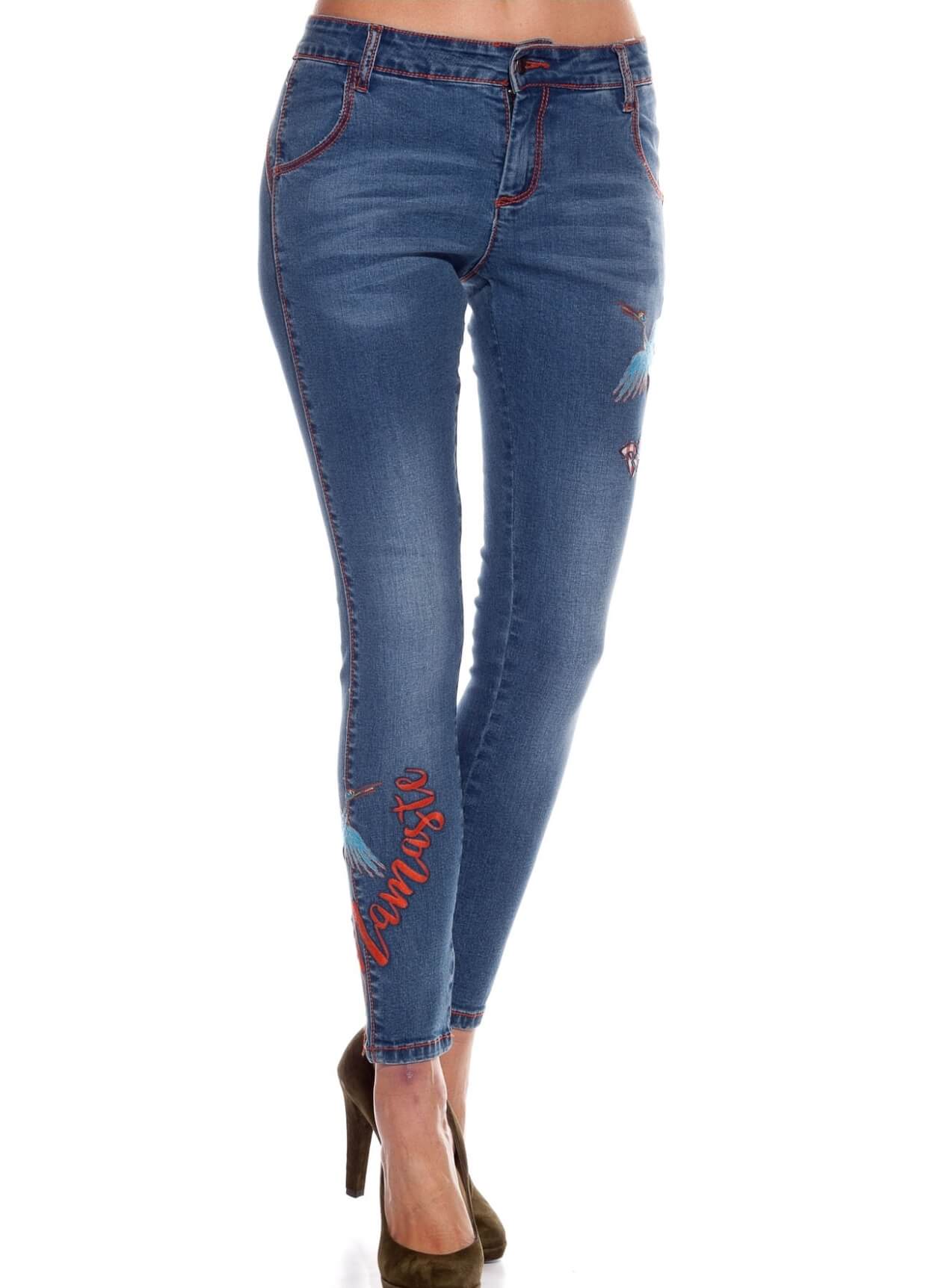 Jeans com pássaros bordados para mulher da Rosalita McGee