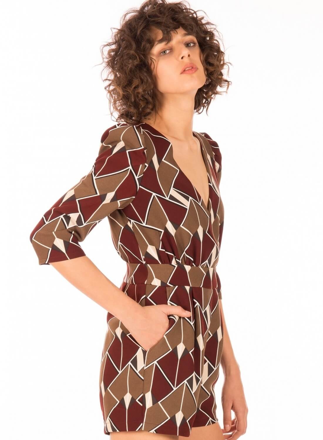 Jumpsuit calção em print geométrico da Minueto