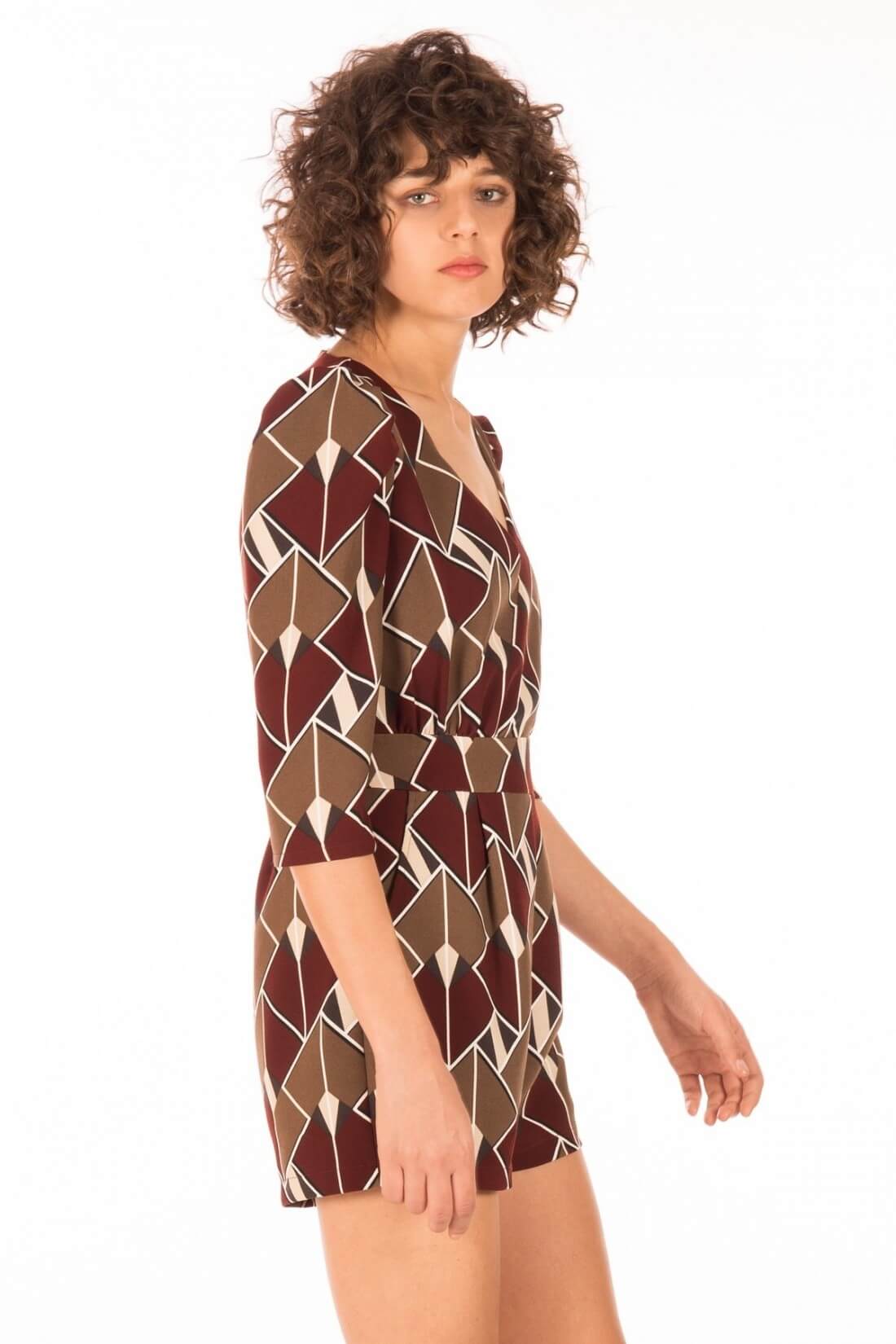 Jumpsuit calção em print geométrico da Minueto