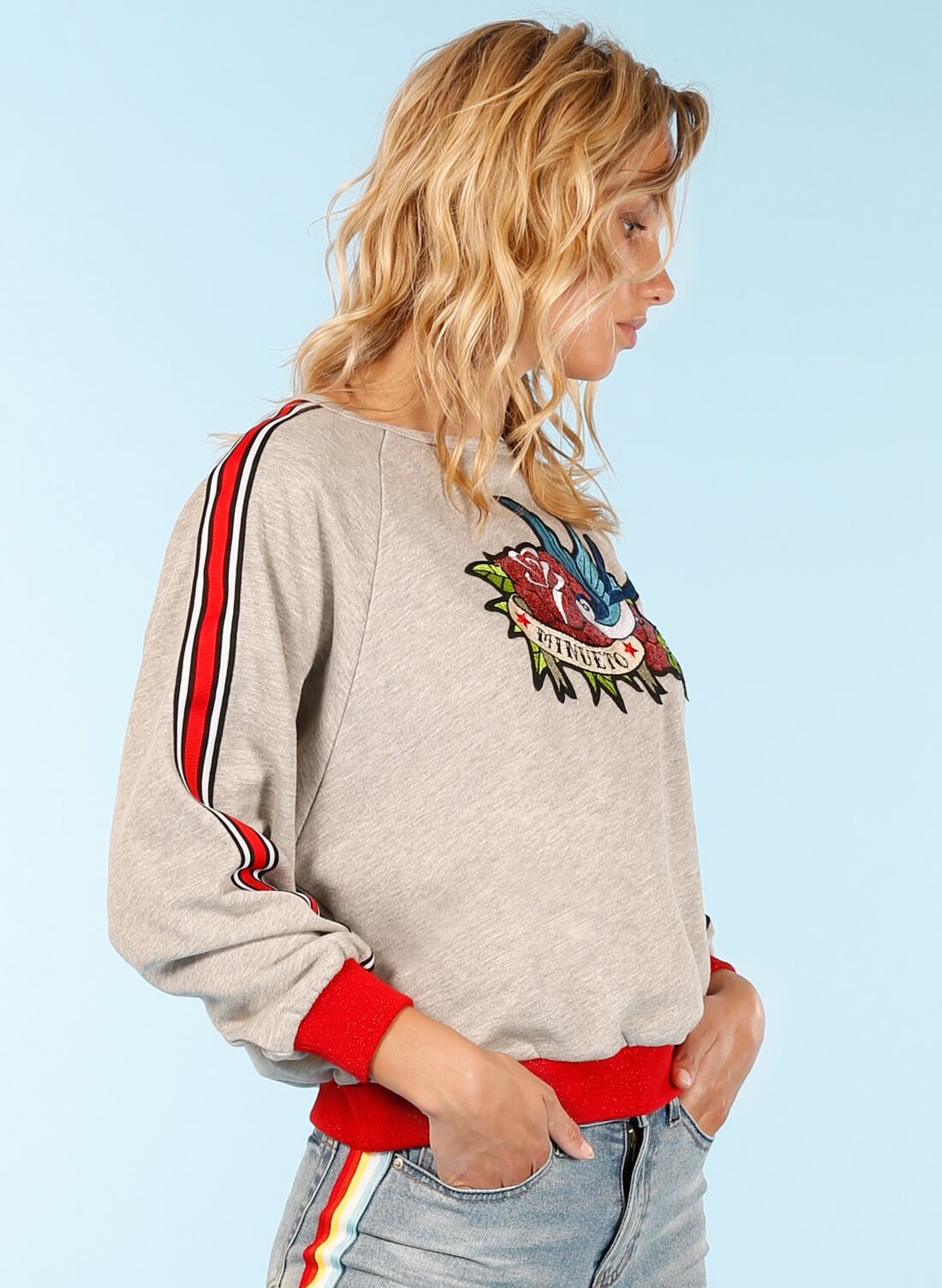 Sweatshirt cinza com barra na manga da Minueto