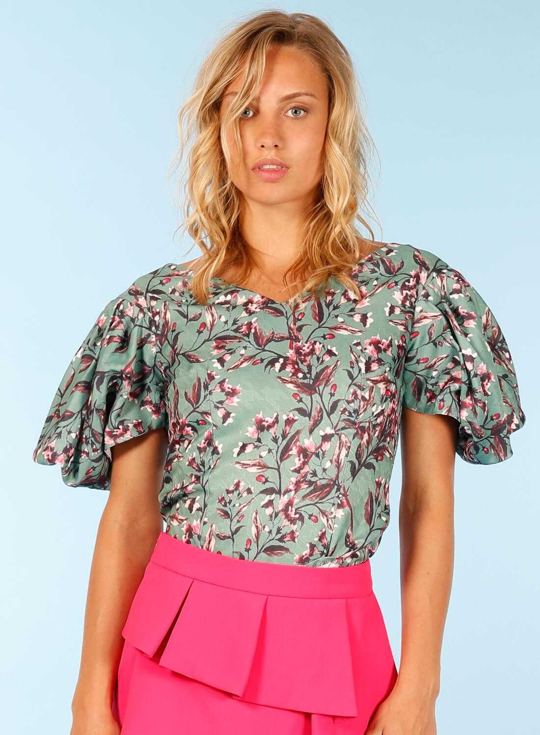 Túnica floral com manga franzida da Minueto