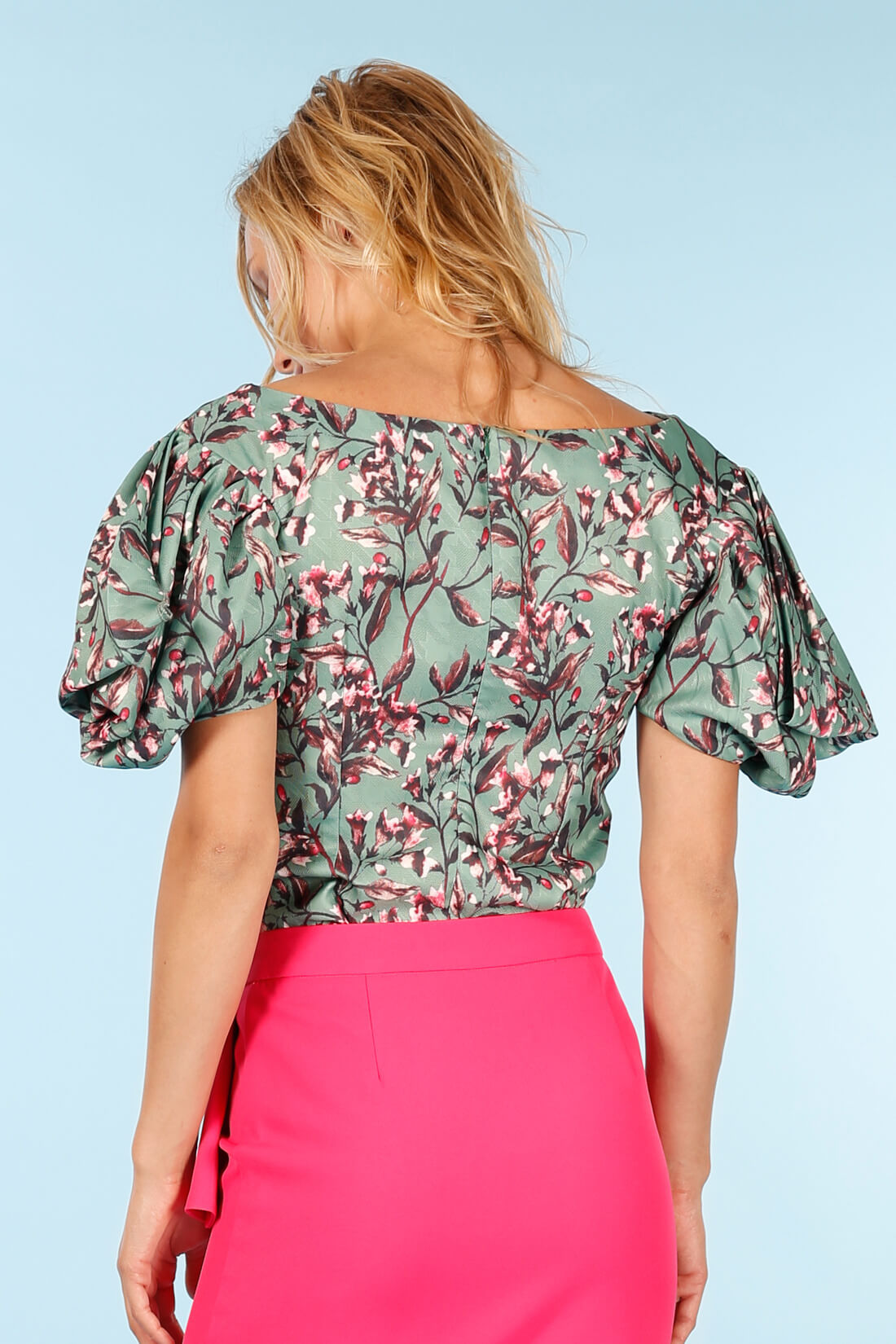 Túnica floral com manga franzida da Minueto
