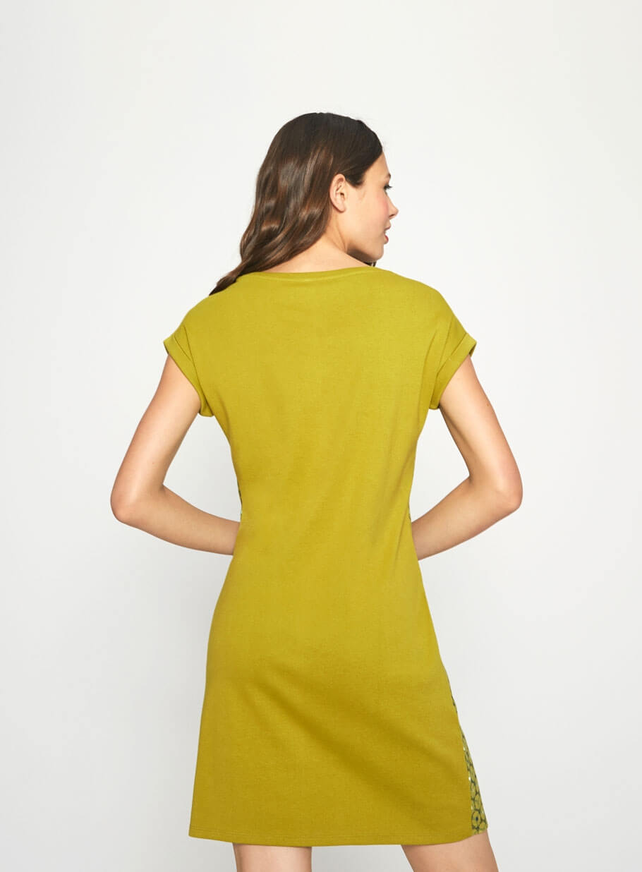 Vestido verde de malha com bolso da Surkana