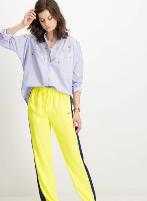 Camisa re risca com flores em missangas para Mulher da Garcia