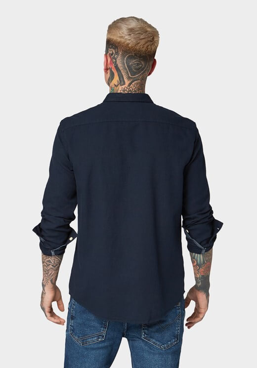 Camisa azul estruturada com bolso para homem da Tom Tailor