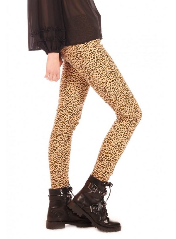 Calças justas com print leopardo da Minueto