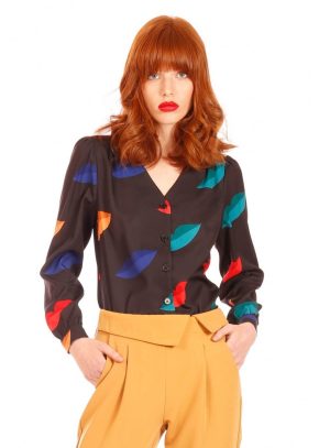 Camiseiro print lábios coloridos para mulher da Minueto