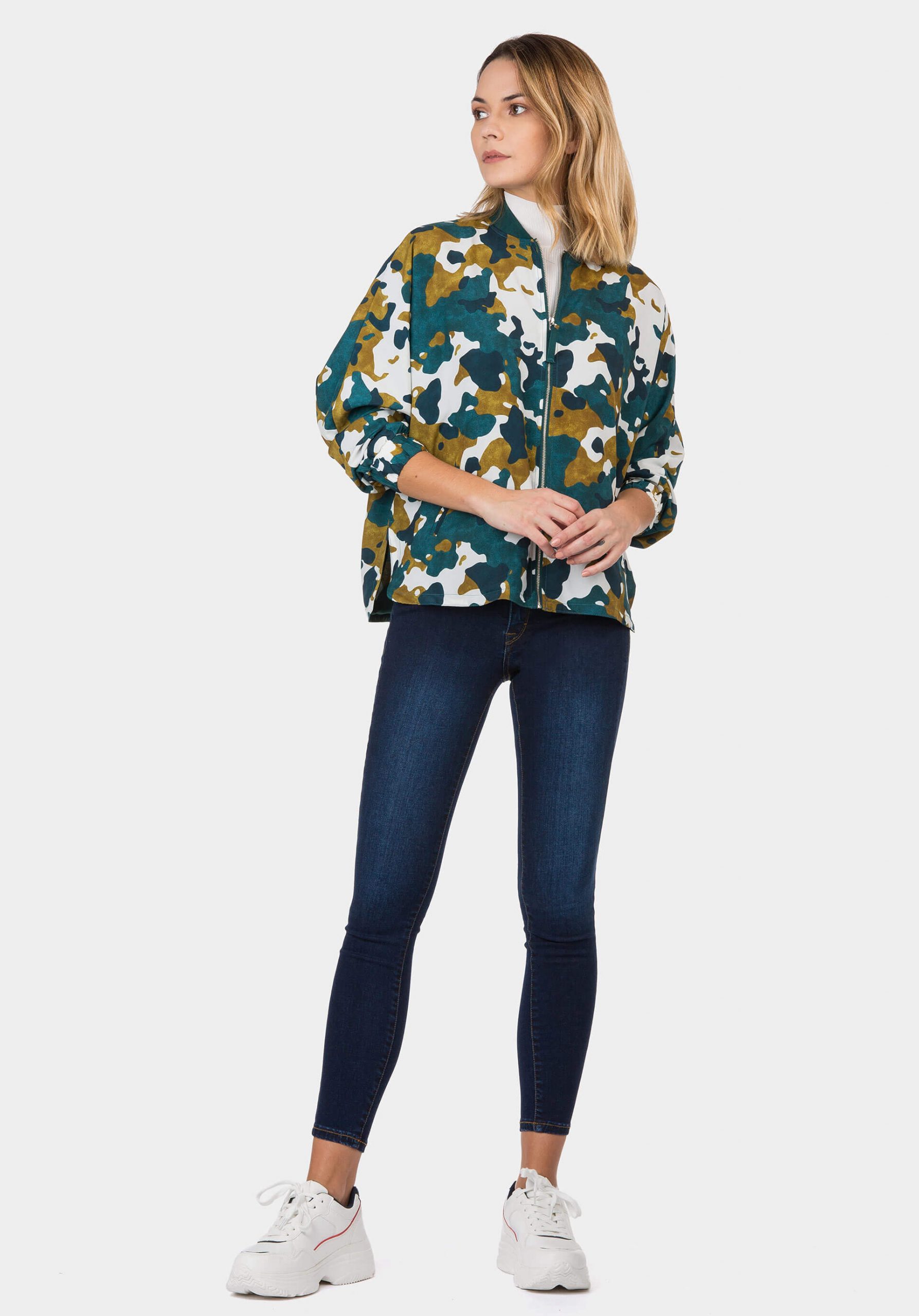 Bomber camuflado para mulher da Tiffosi