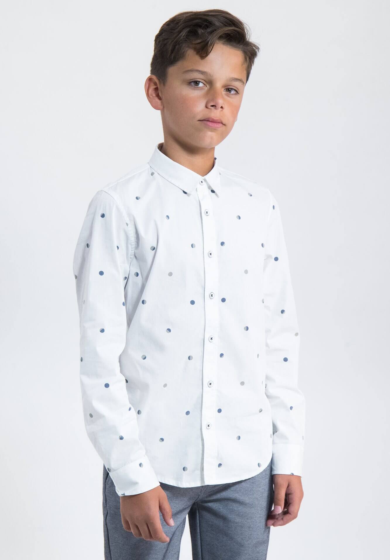 Camisa branca c/ bolas para menino da Garcia Jeans