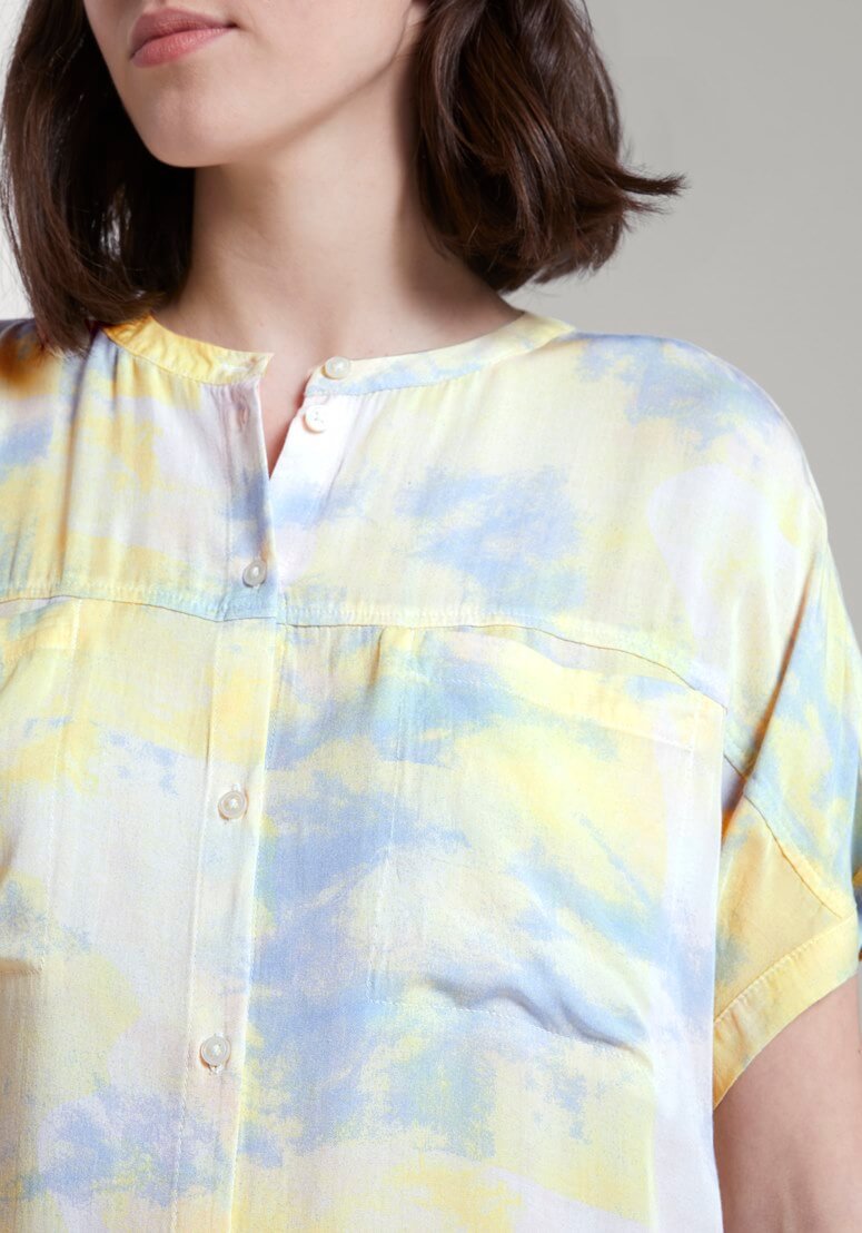 Camisa colorida c/ manga curta para mulher da Tom Tailor