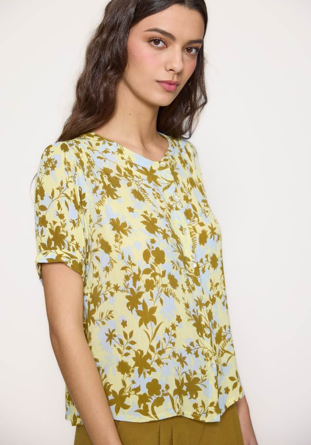 Camisa c/ manga curta em estampado para mulher da Mdm